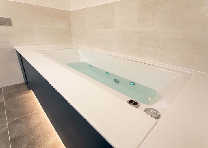 Distinct Bathrooms, Ripley 2023 - 015.jpg