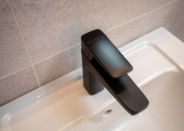 Distinct Bathrooms, Ripley 2023 - 032.jpg