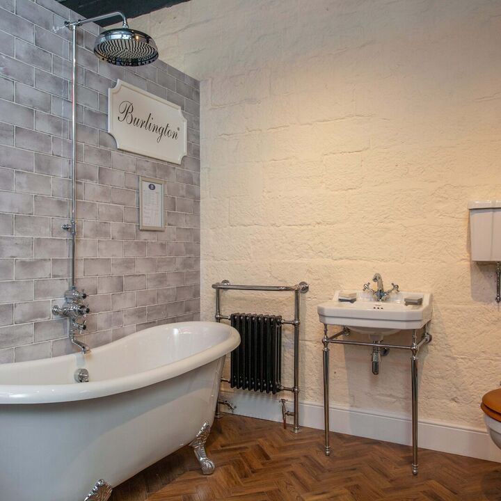 Distinct Bathrooms, Ripley 2023 - 003.jpg