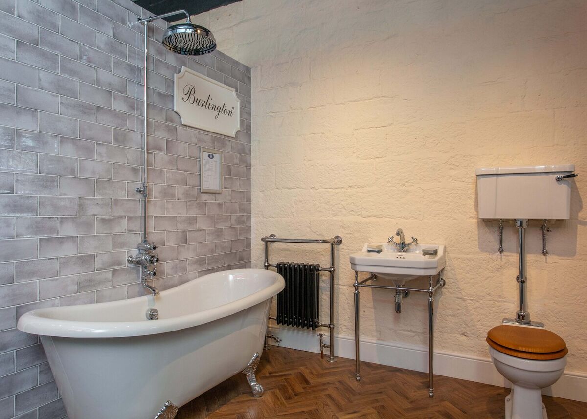 Distinct Bathrooms, Ripley 2023 - 003.jpg